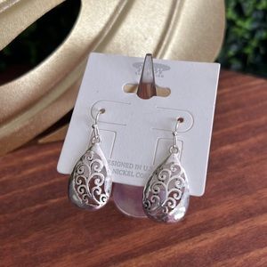 Small Swirl Sliver Earrings